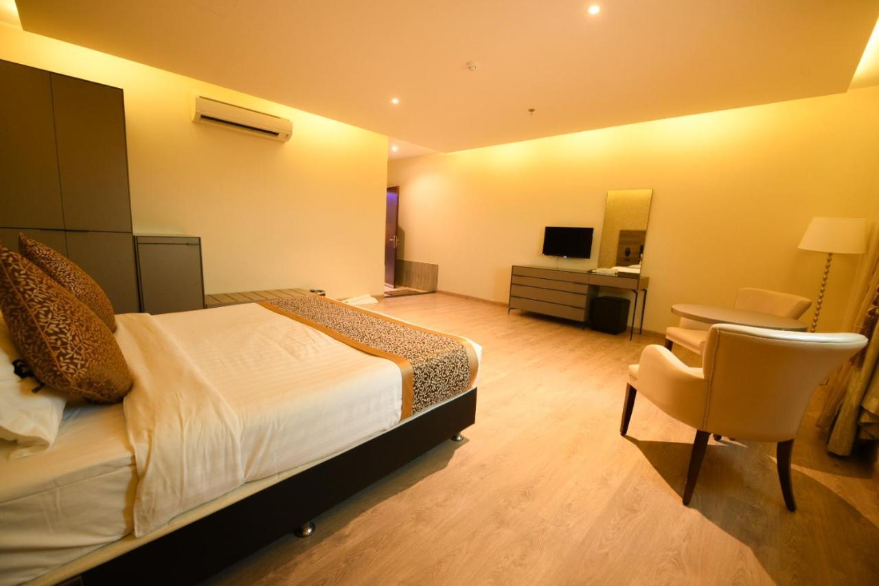 Hotel & Resort Golden Marina Yanbu Ngoại thất bức ảnh